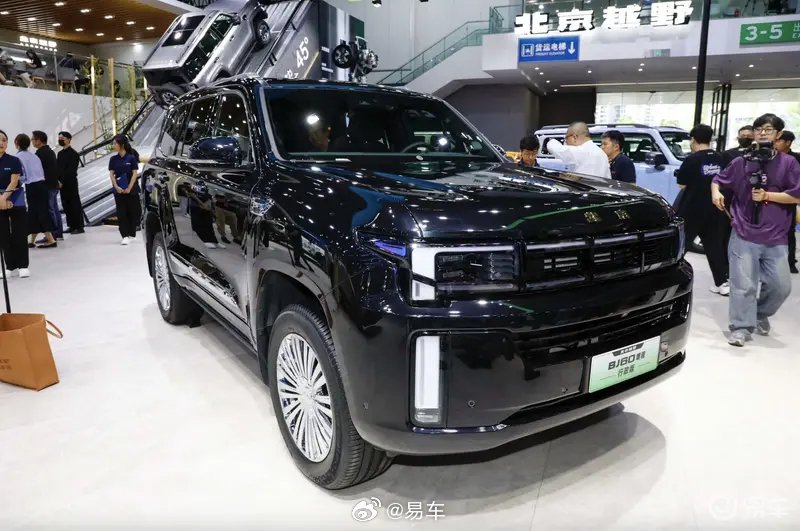 北京越野BJ60雷霆行政版11月30日上市，配置升级续航1200km