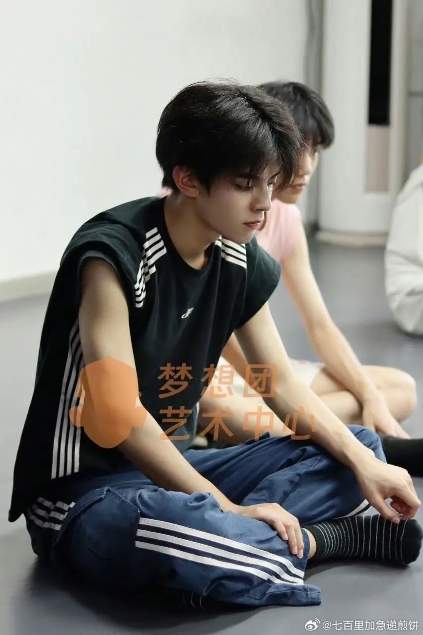北电艺考第二名胡武圆获关注，被指神似多位明星