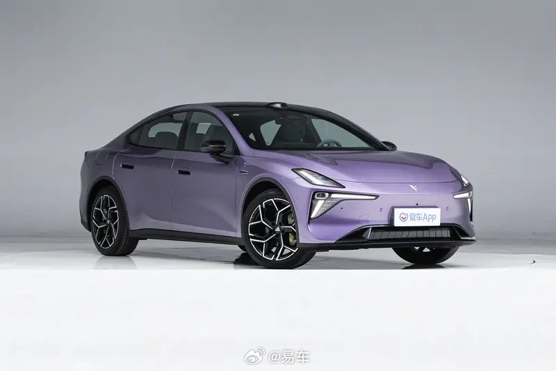 深蓝L06定档11月18日上市，预售价13.99万起