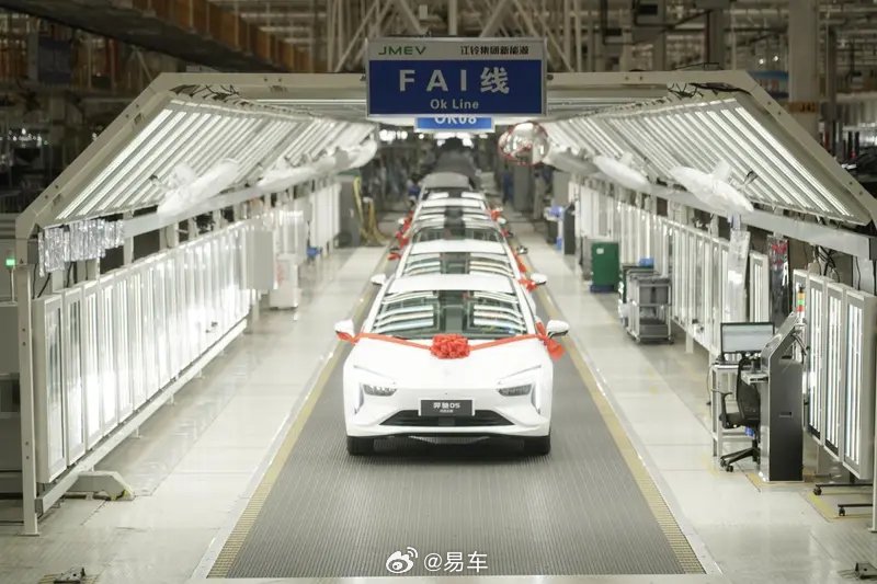 羿驰05双子星下线，巧克力版支持99秒极速换电