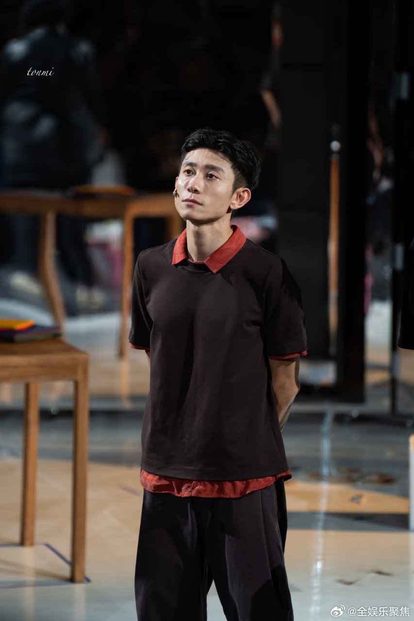 周涛点评张一山话剧《一地鸡毛》，剖析作品与表演