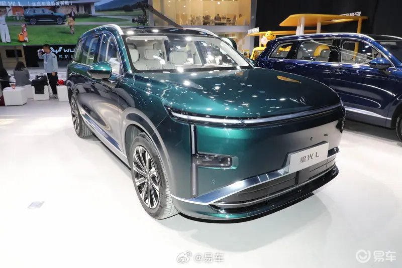 五菱星光L北京车展亮相，搭载1.5L插混系统