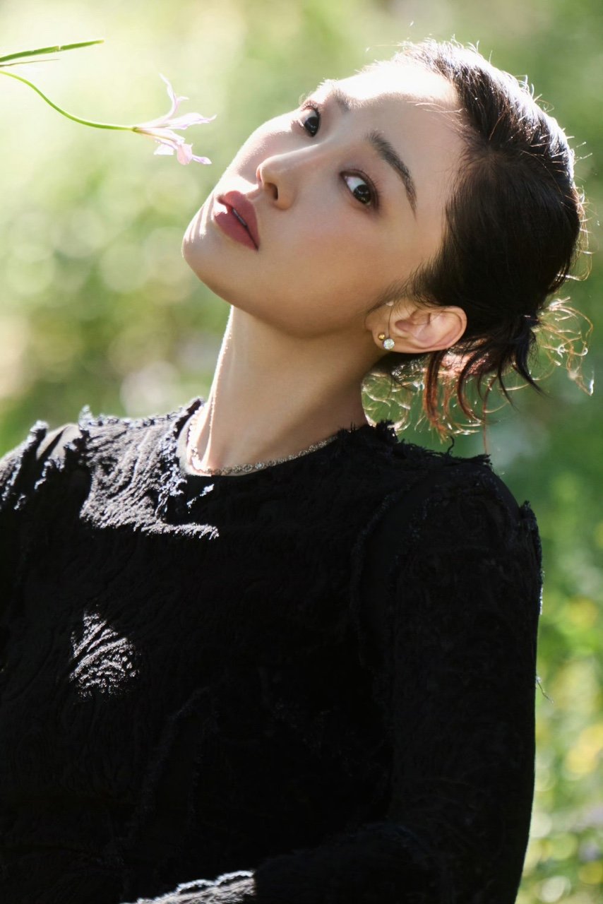 白百何亮相大影节黑裙造型对比第23届与第33届状态佳