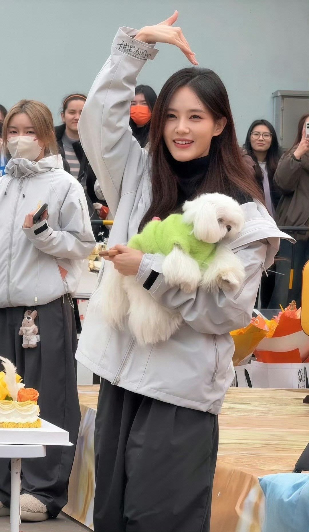 李一桐金枝开机叮嘱粉丝过年陪家人