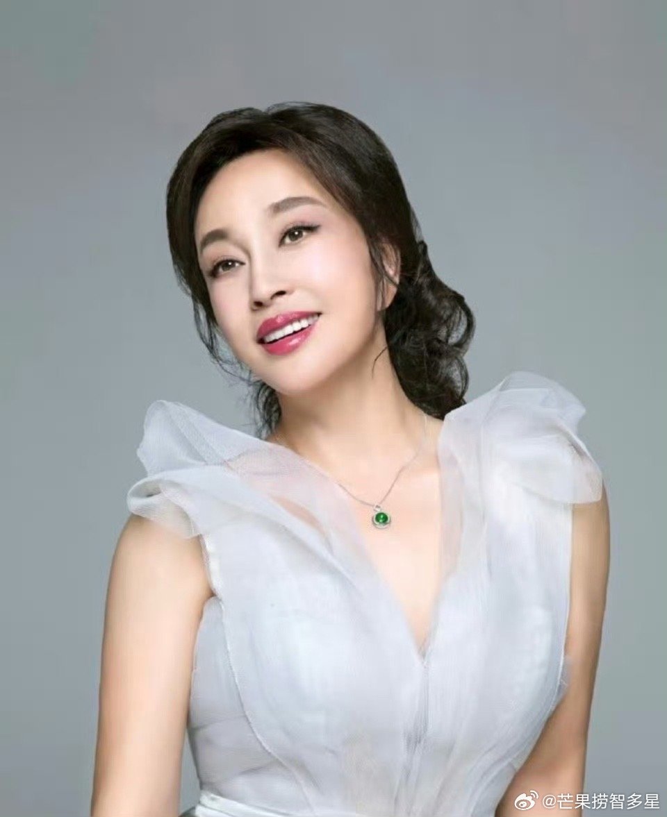 刘晓庆评王家卫过时落伍，称两天可拍完《花样年华》