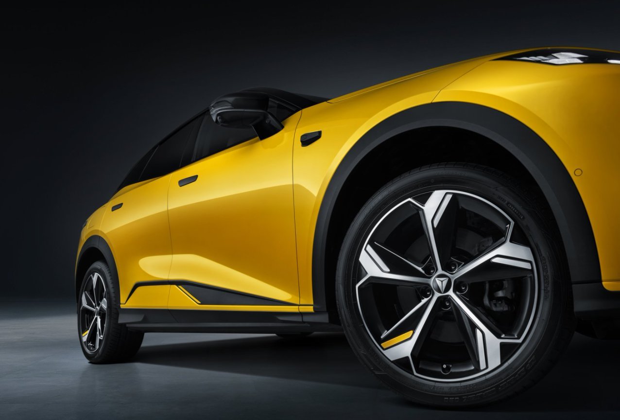 深蓝S07华为乾崑630长续航版上市，续航630km起价15.39万