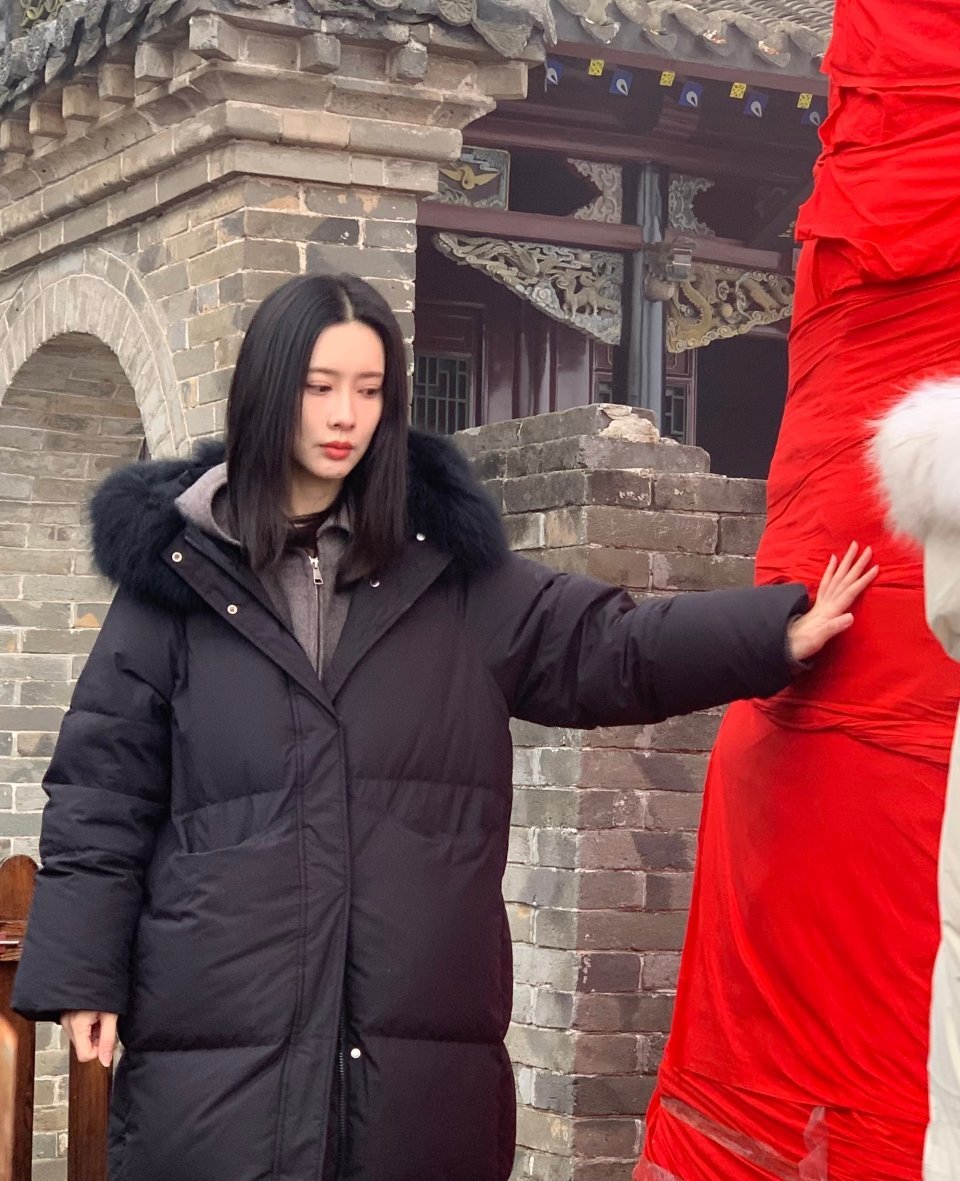 大孤山偶遇白鹿孟子义同穿黑白配