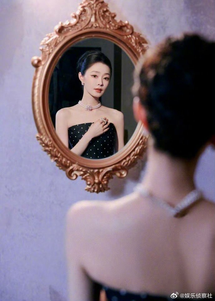 宋轶亮相展现大气之美