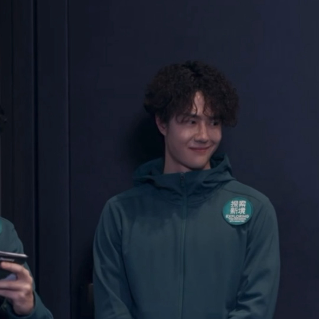 王一博直播表情神似蜡笔小新