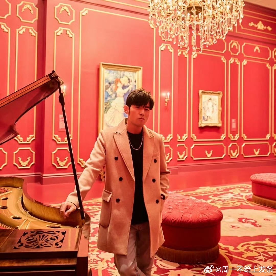 周杰伦跨界外卖送餐，全能艺人再添新身份