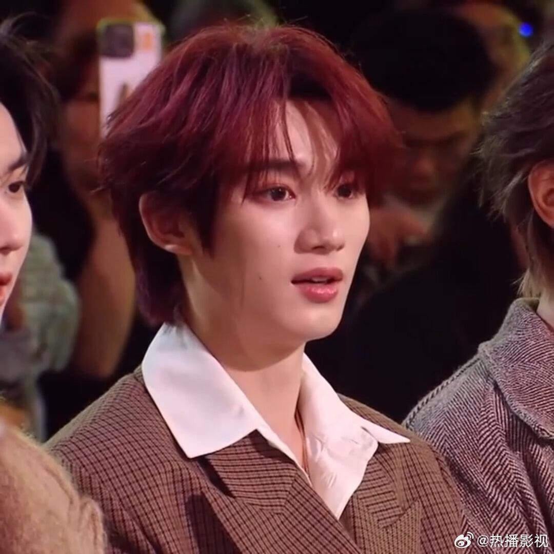 丁程鑫听到陈妍希感谢周柯宇后反问这是周柯宇吗