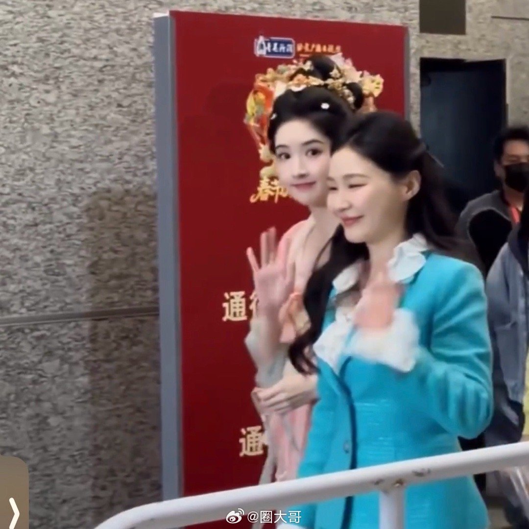 关晓彤王玉雯金靖北京春晚同框路透，马面裙嫦娥造型引期待