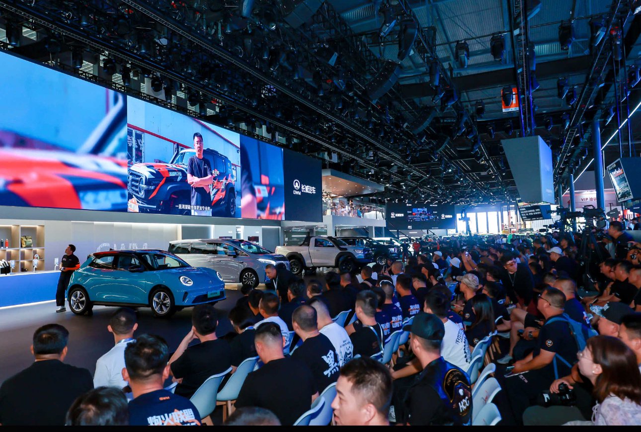 七夕成都车展变车主聚会，越野旅行公益成焦点