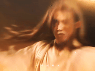 于适《镖人》灰白长发造型还原漫画，凌厉眼神演绎玉面鬼