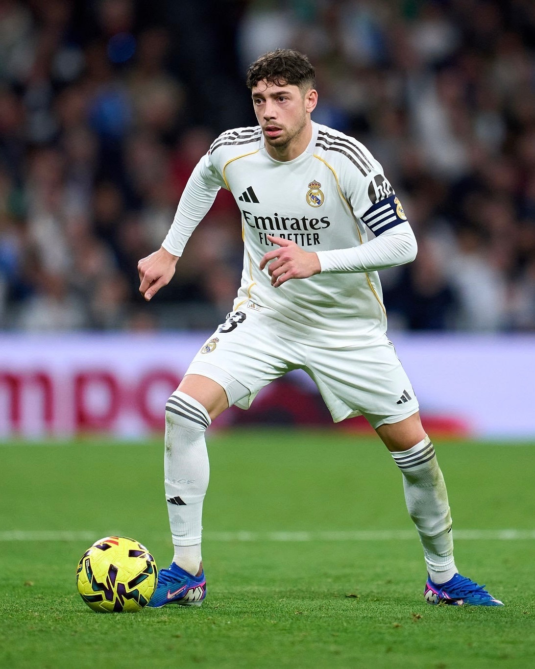 马卡报：巴尔韦德本赛季17次首发右后卫，近两季共31次