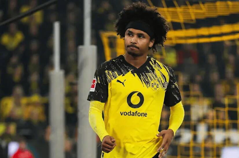 冲突重罚引高层峰会：阿德耶米的失控会否加速其多特蒙德生涯终结？