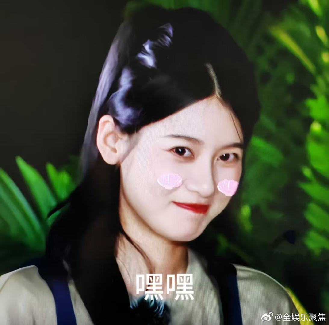 赵昭仪穿汉服化身温婉美人，反差感十足