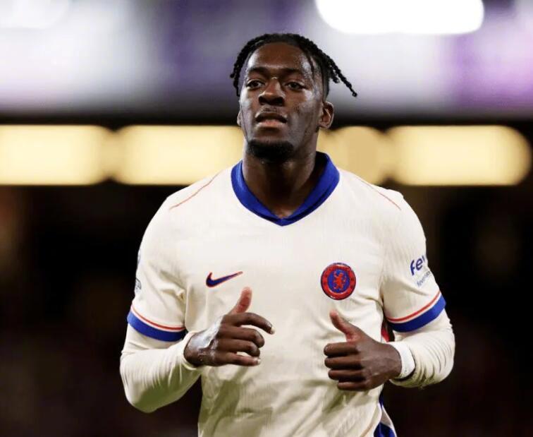 迪萨西或一月投米兰，切尔西引援清洗与红黑军团战略评估将如何影响冬窗格局？