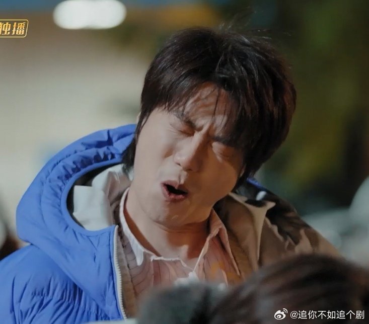 陆虎新剧角色引热议，帅哥挑战傻子形象反差大