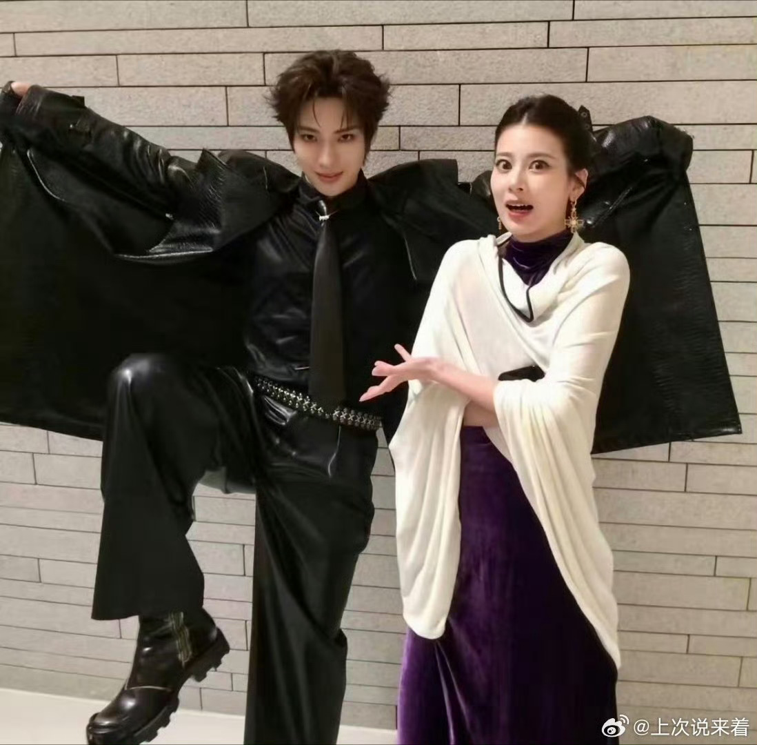 赵昭仪颜安默契配合获股东大会好评