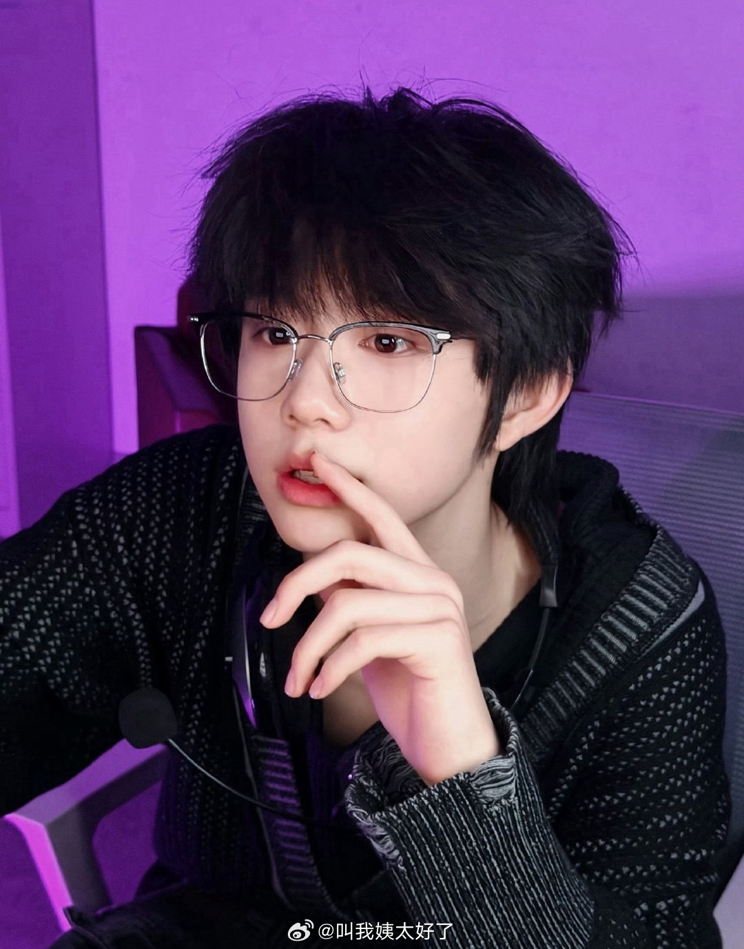 陈奕恒家因荣耀之战向时代峰峻维权，要求保障舞台数和镜头