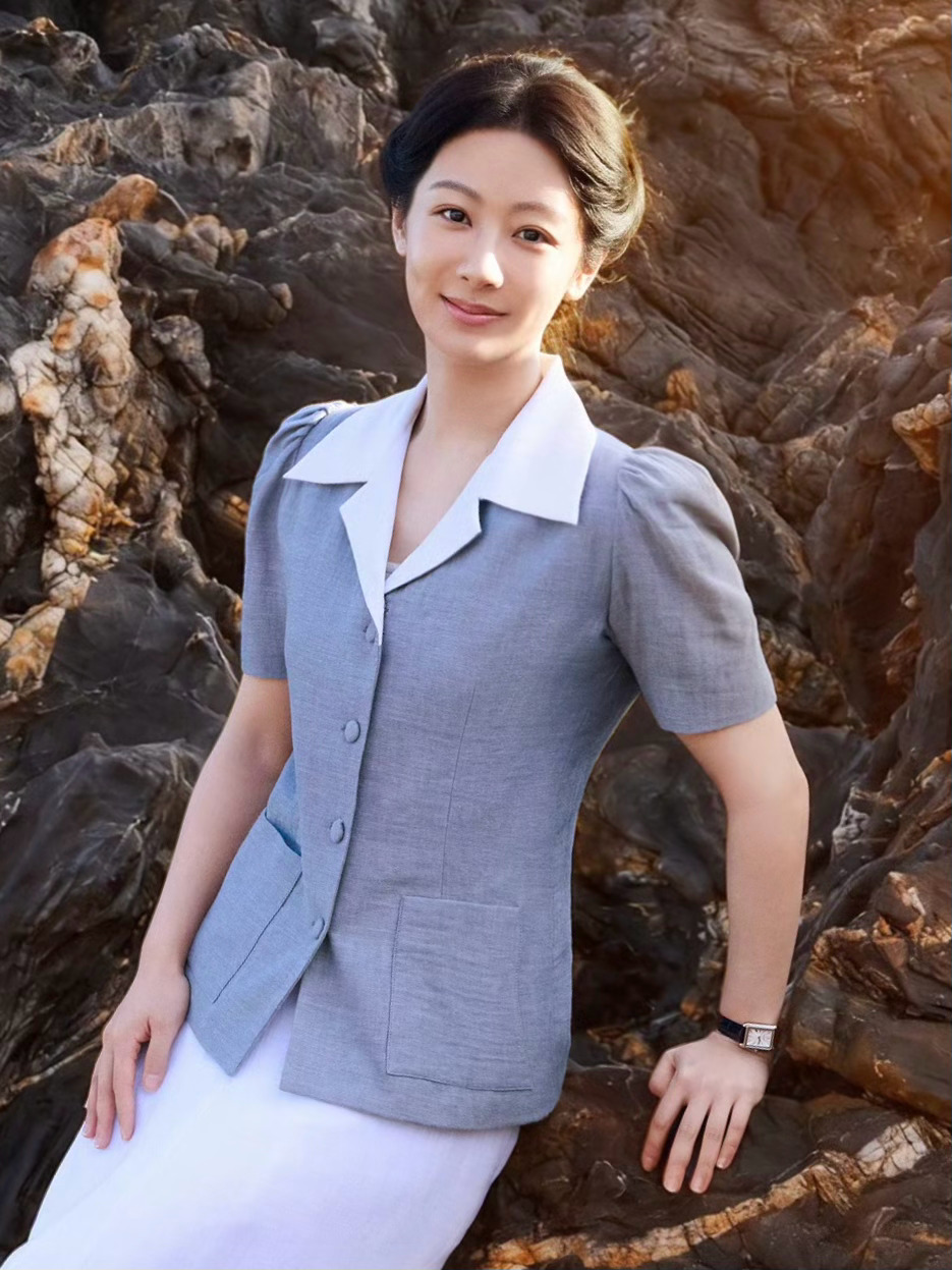 杨紫董竹君海边照还原度高