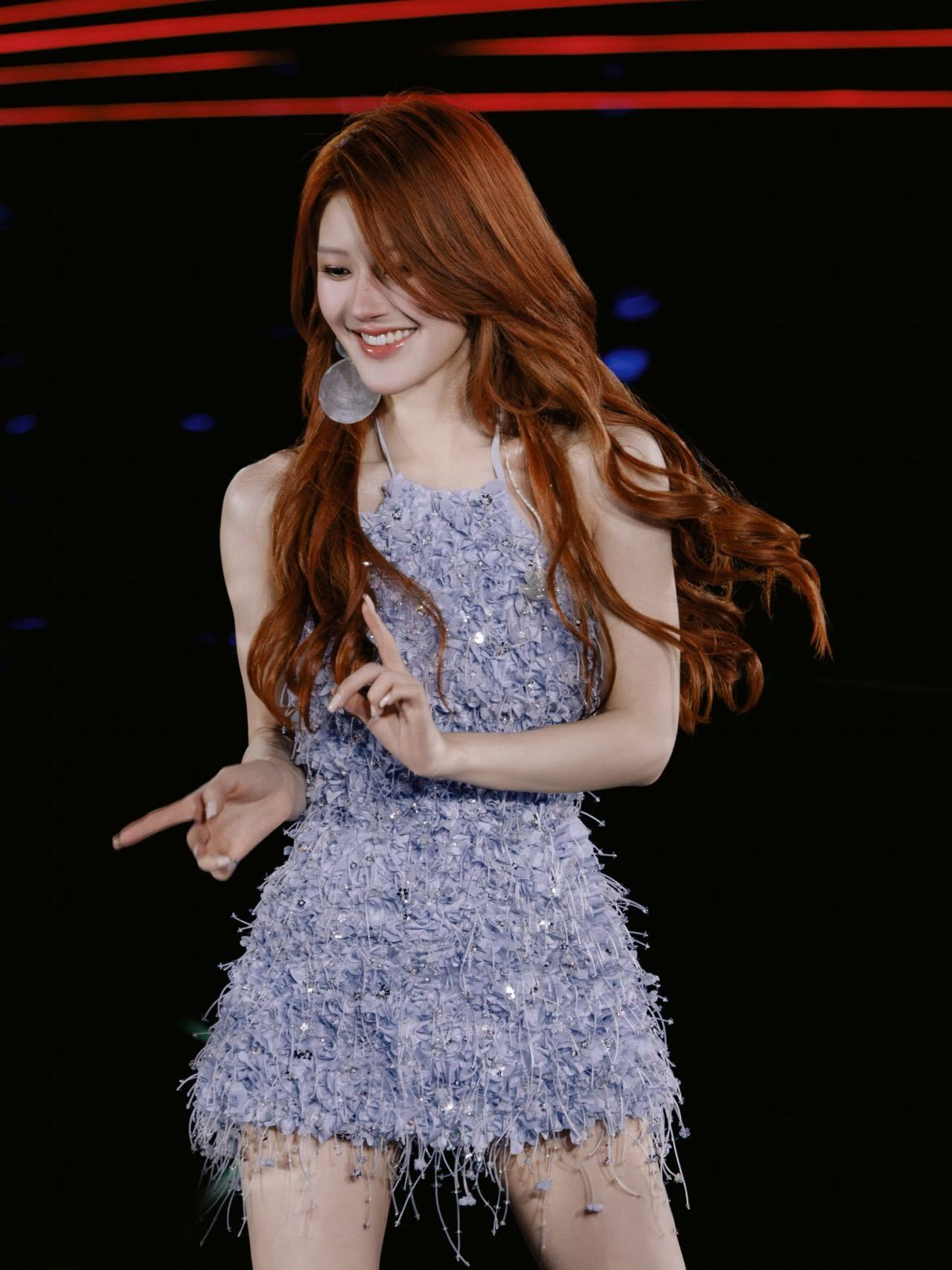 张歆艺包十块大屏为赵露思庆生