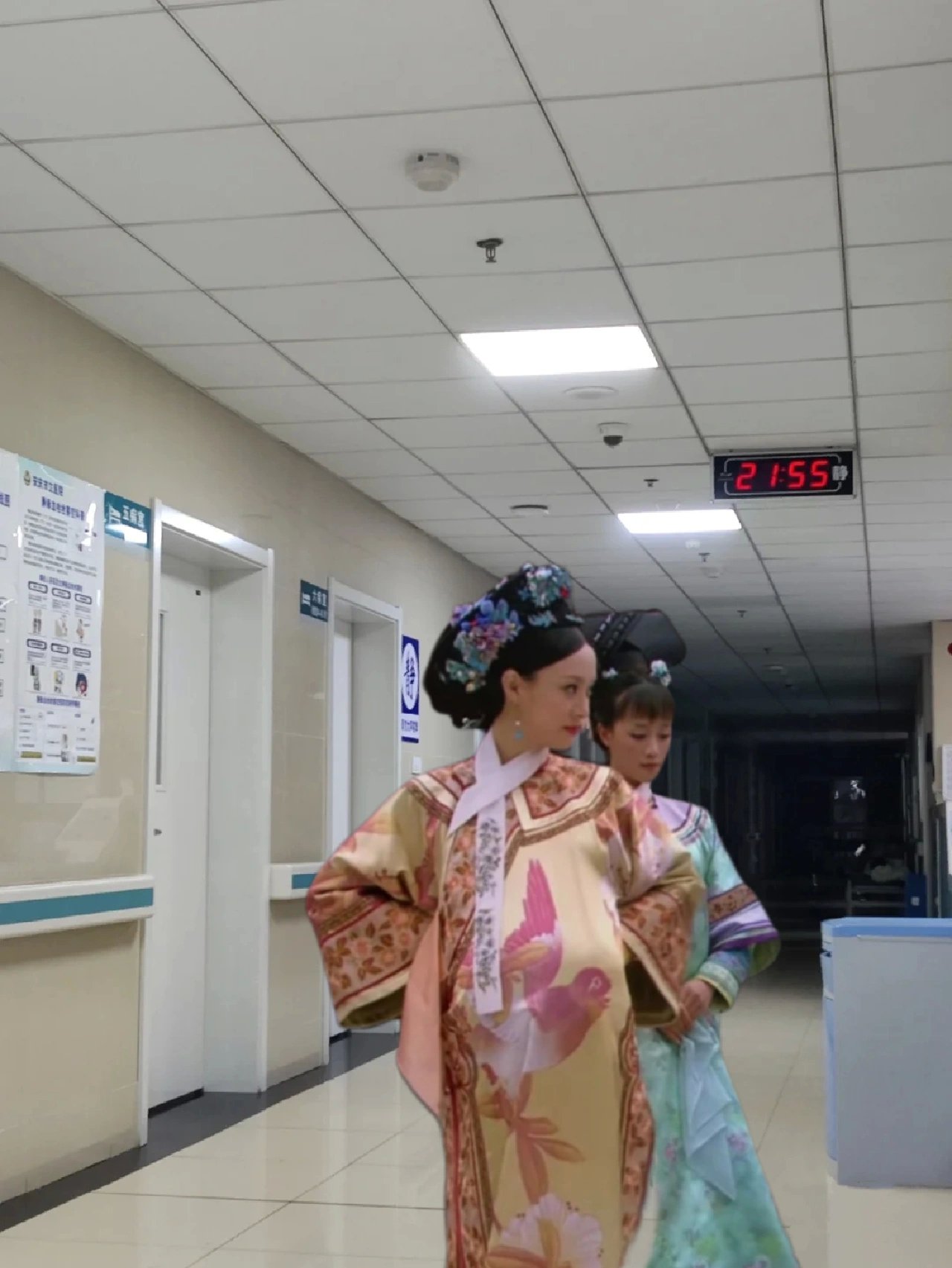 《甄嬛传》演员集体产检引关注