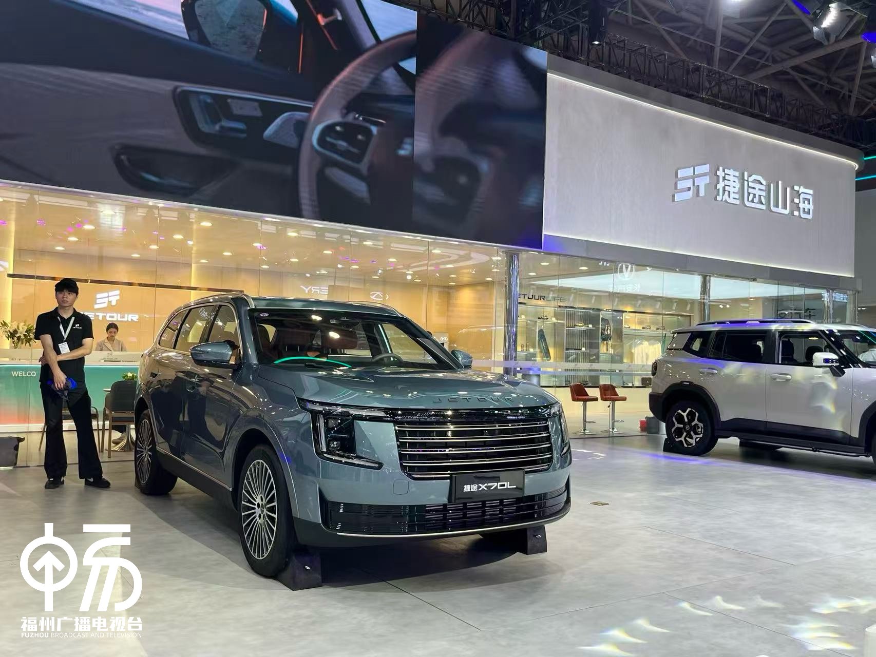 捷途X70L福州车展上市，磁悬浮电七座SUV售价11.59万起