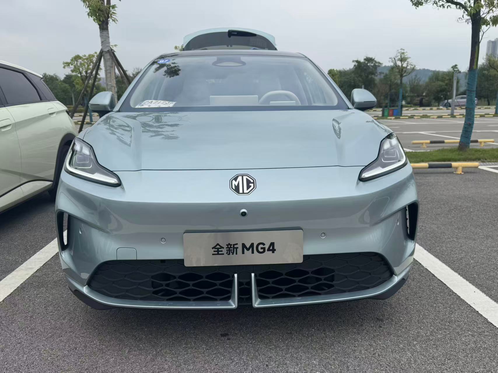 小美长沙试驾名爵MG4，530公里续航加后驱电机配置亮眼