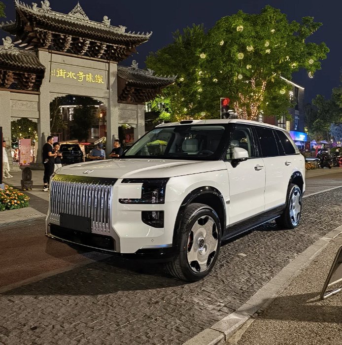 极氪9X上市后进店量增150%-200%，预售转定比例达30%-40%