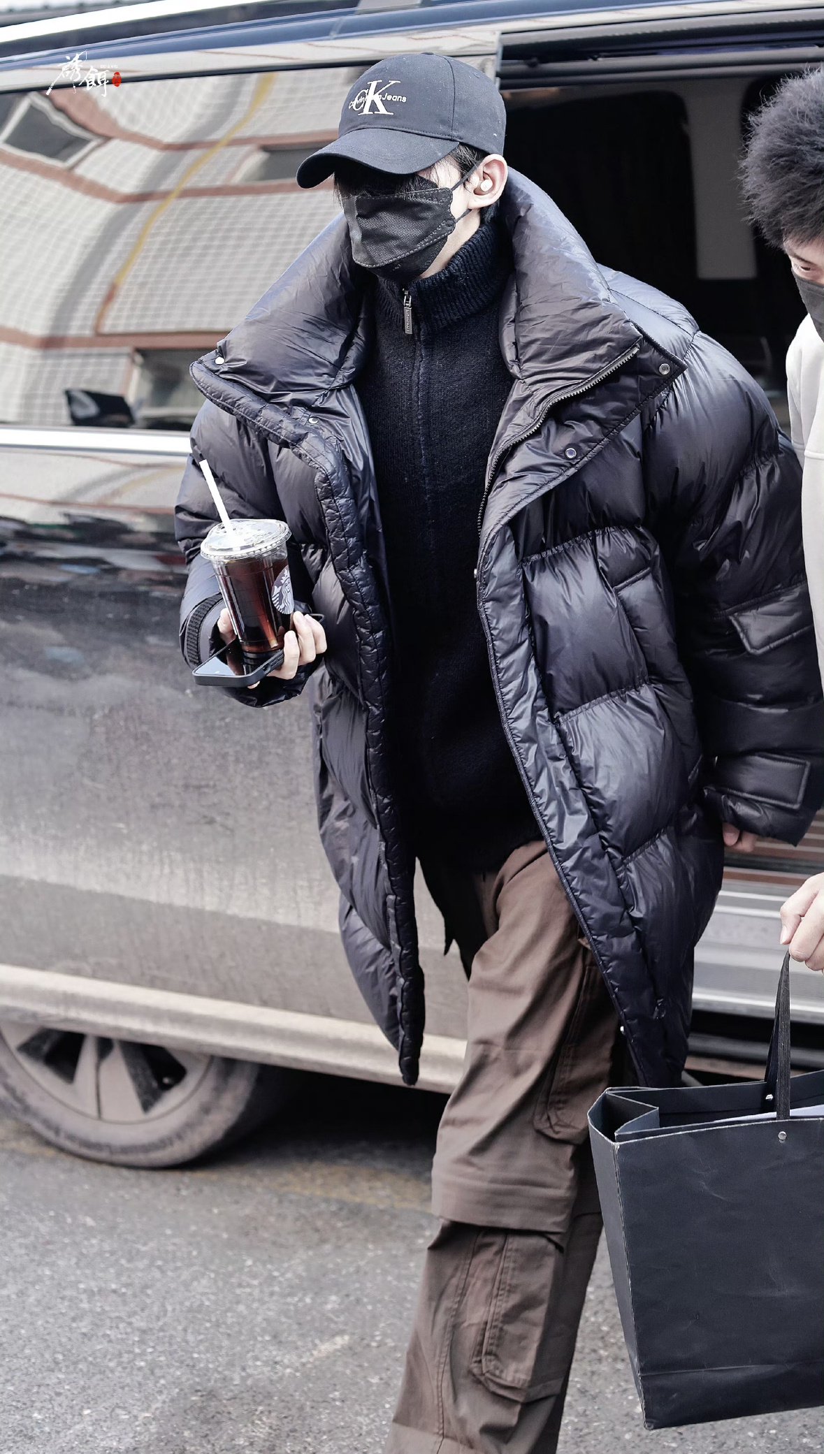 邓为、迪丽热巴等16位明星冬季保暖造型合集