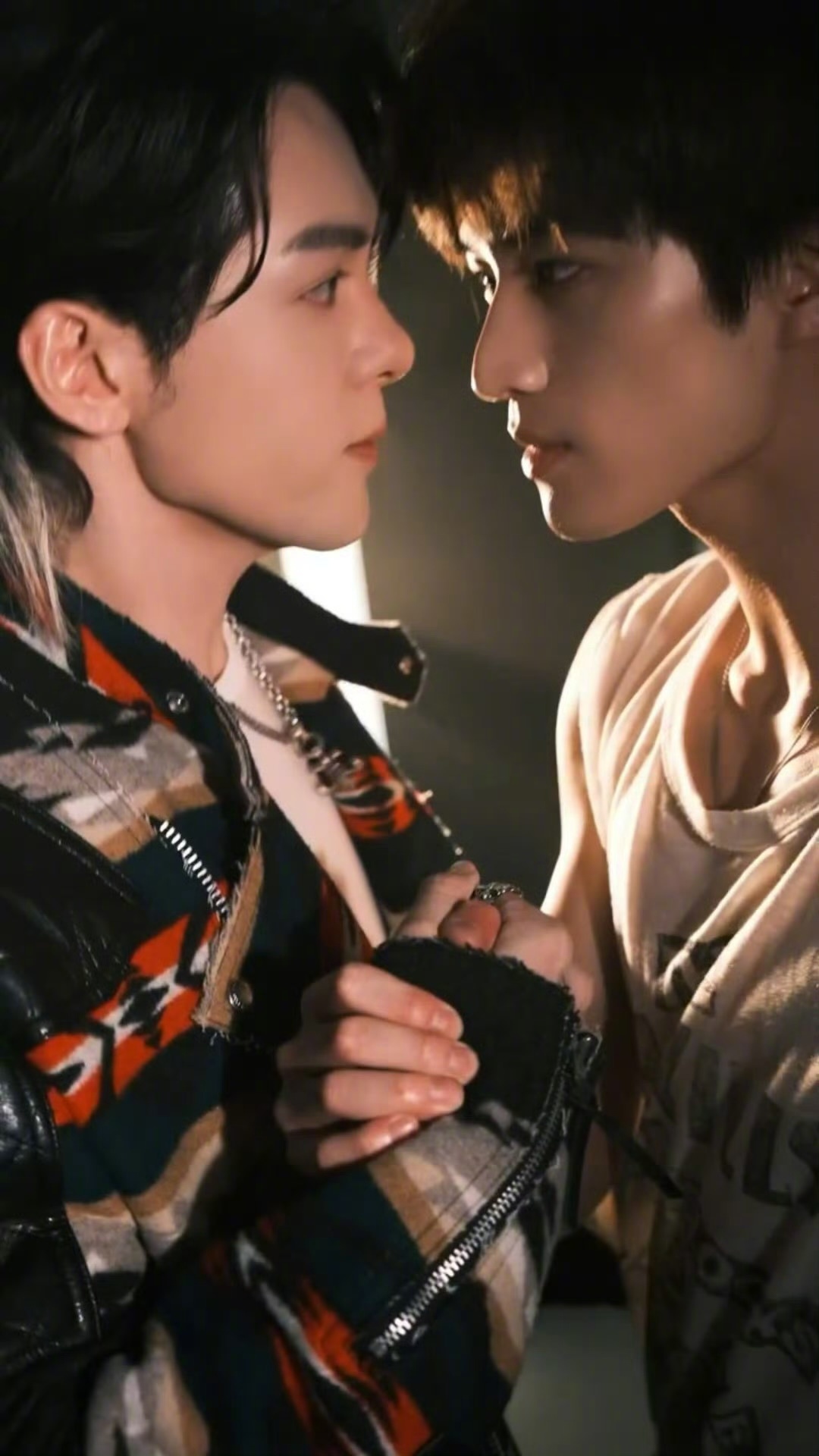 曾舜晞张康乐《交换人生》电梯大片曝光