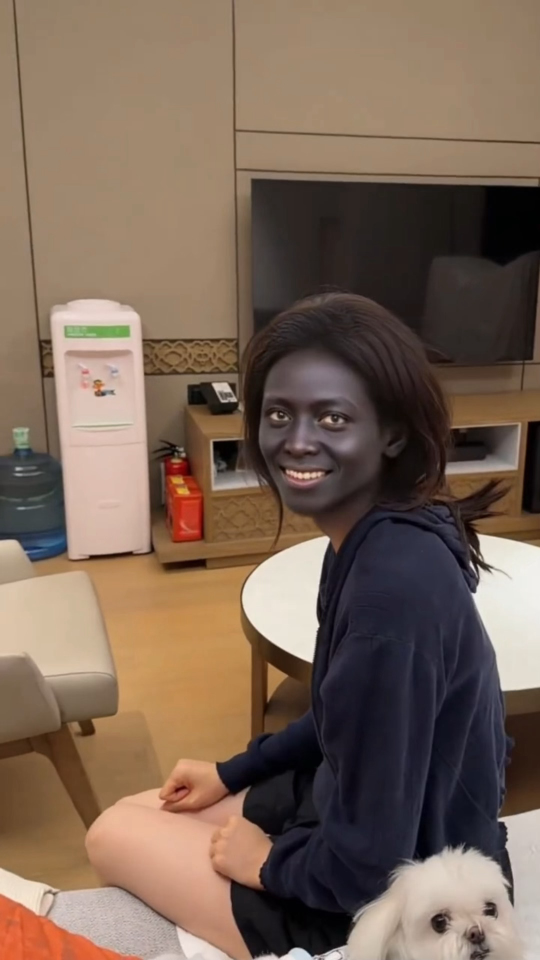 章若楠晒外国朋友Mary做客照