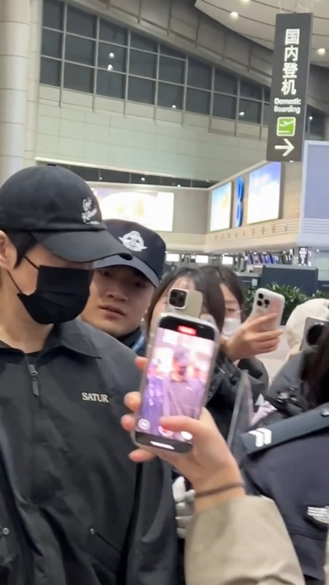 魏大勋回应工作人员事件