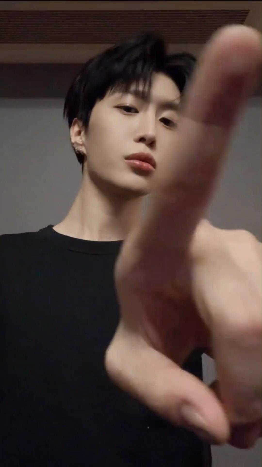 白鹿范丞丞张真源宋雨琦李昀锐共创跑男团碎镜摇