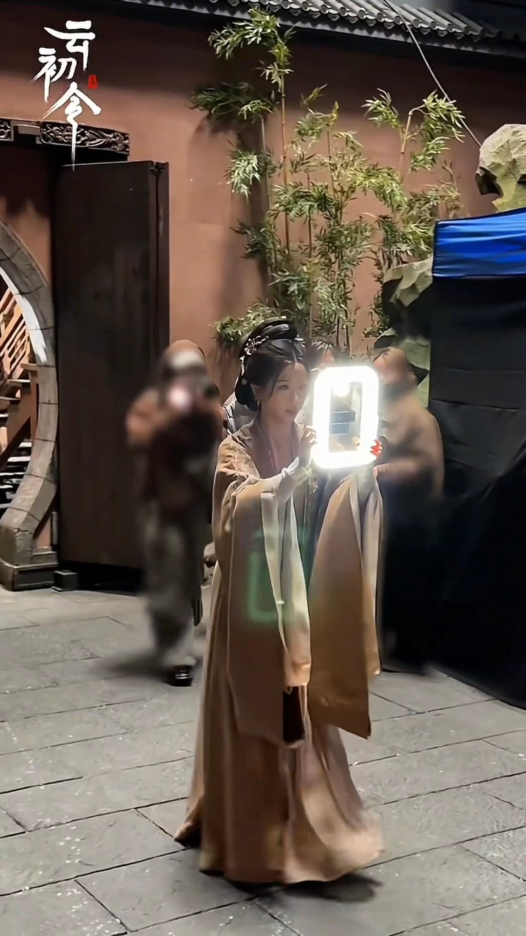 虞书欣手搓运镜视频成品发布