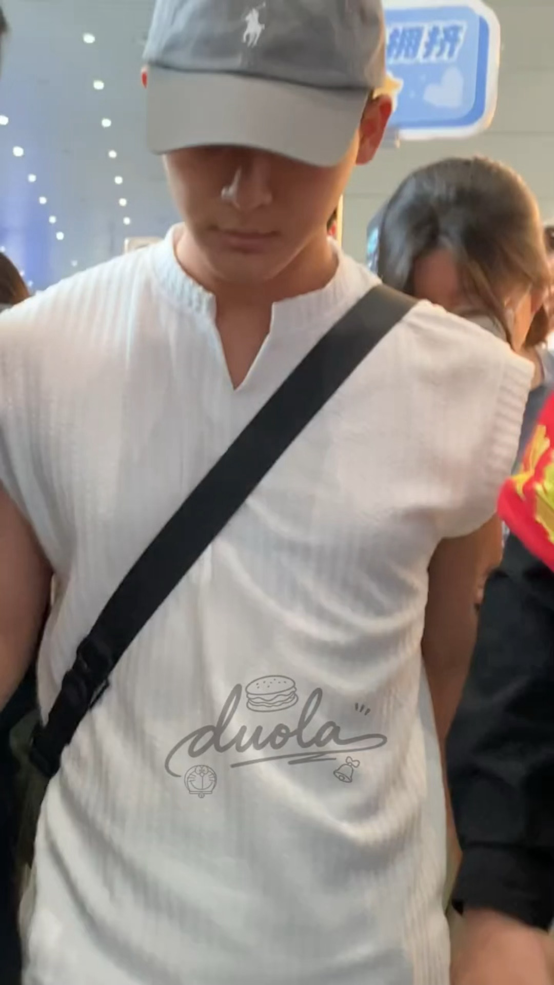 张晚意沈月抵达广东进组拍摄但愿人长久