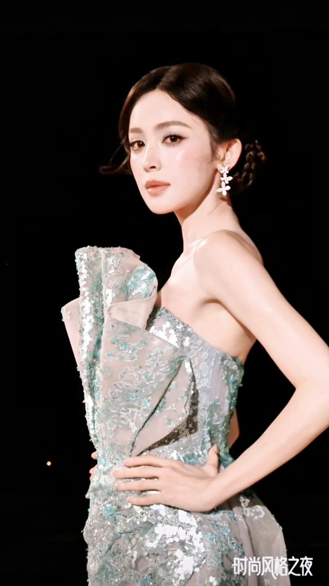 古力娜扎人鱼公主造型惊艳亮相