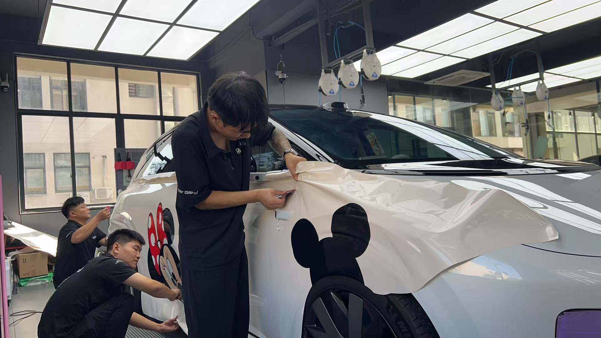 理想i8贴膜花费5000元含行驶证变更