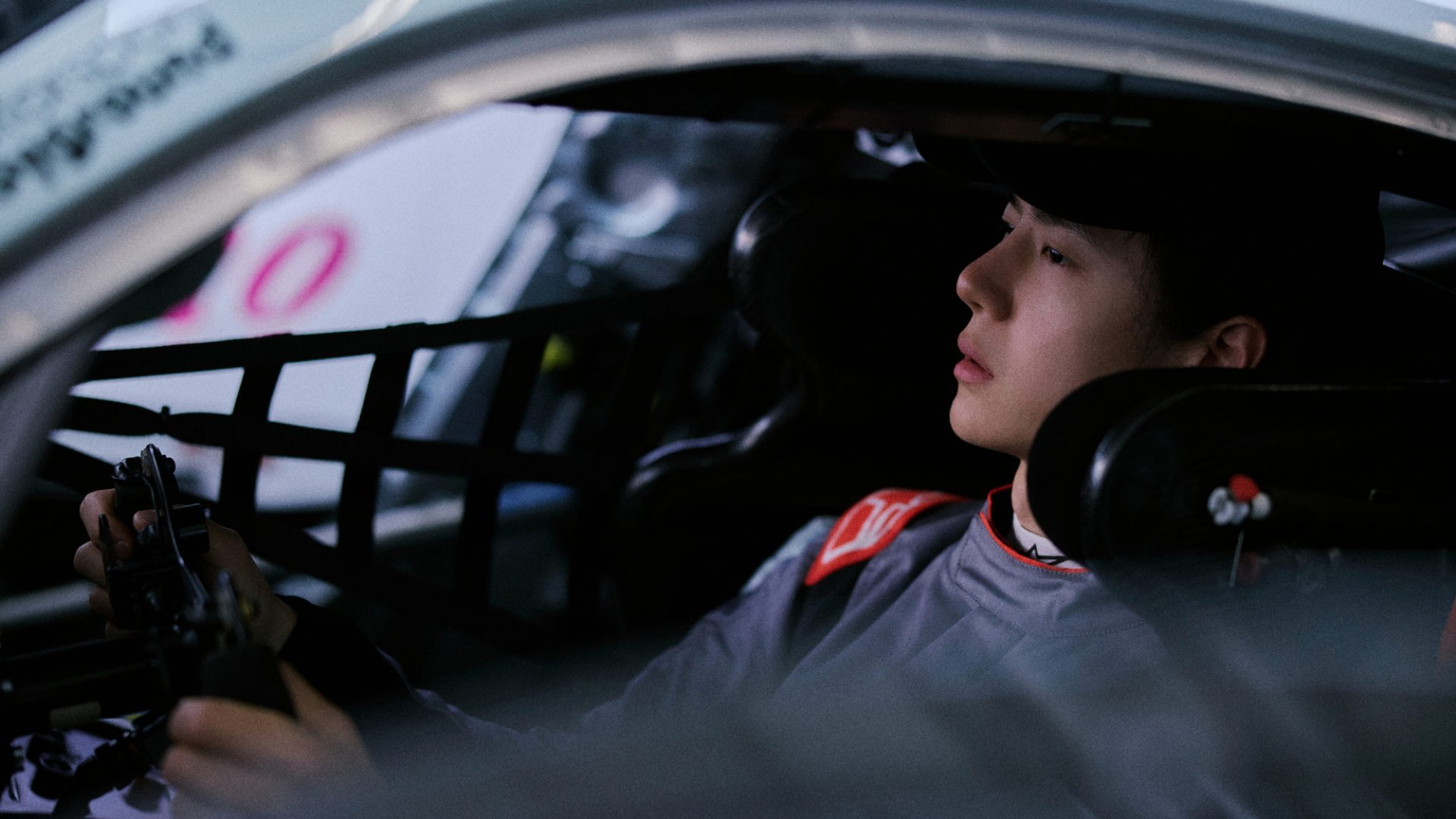 摄影师王一博抓拍赛车瞬间