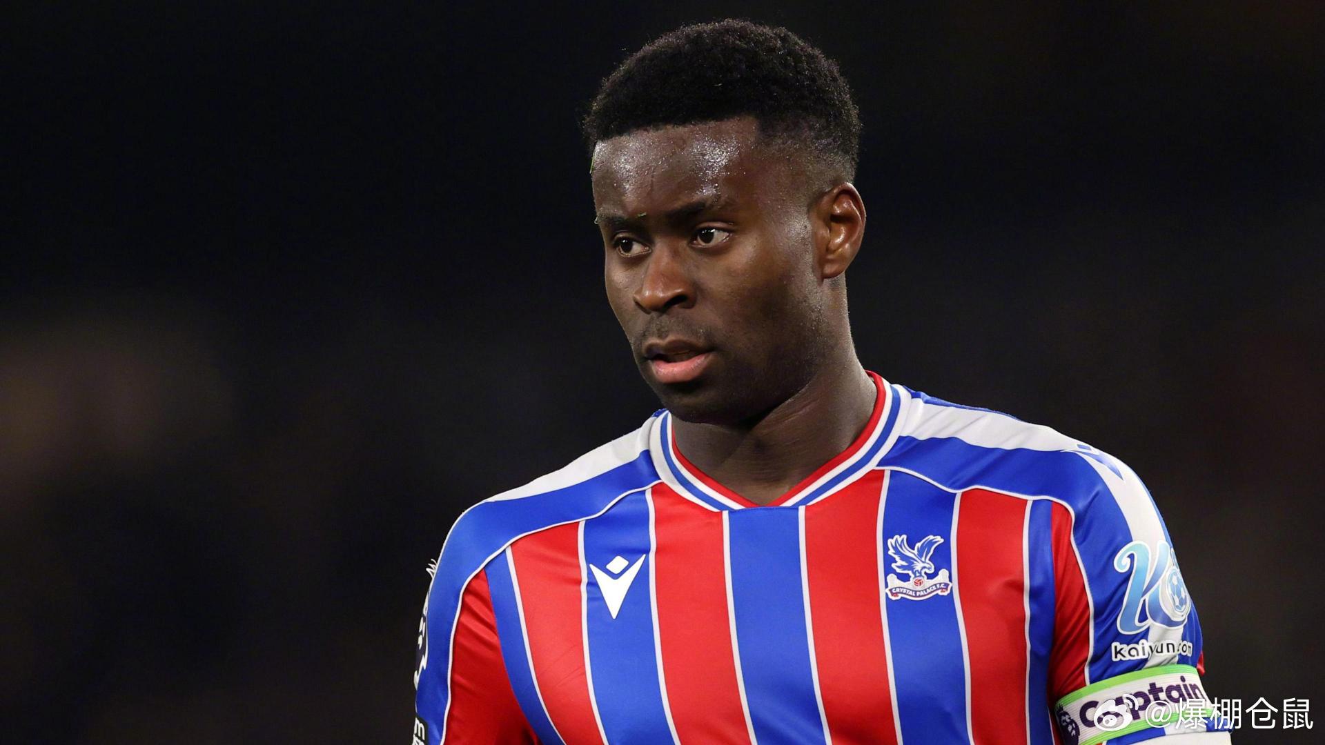 巴萨引援转向，格伊争夺战升级：利物浦与拜仁的高薪策略将如何影响欧洲后卫市场？