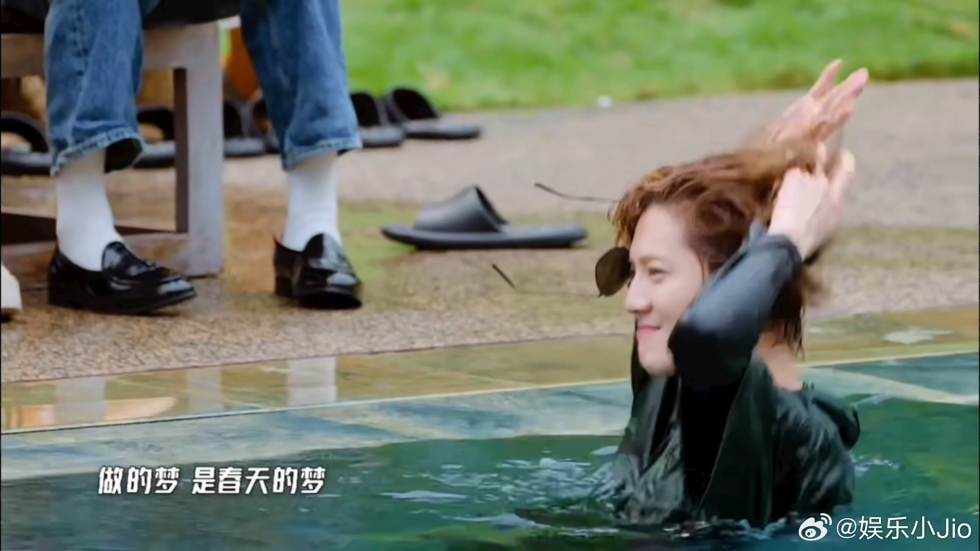 鹿晗称孙俪年轻引邓超回怼陈赫