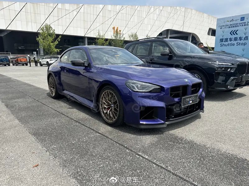 2025成都车展宝马M2 CS亮相，3.0T动力达390千瓦