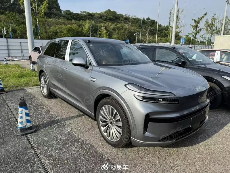 2025成都车展乐道L90七座版亮相，售价26.58万起