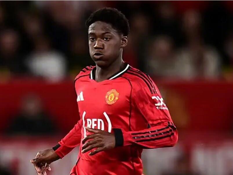 曼联中场梅努周三签五年新约，周薪跃升至15万英镑