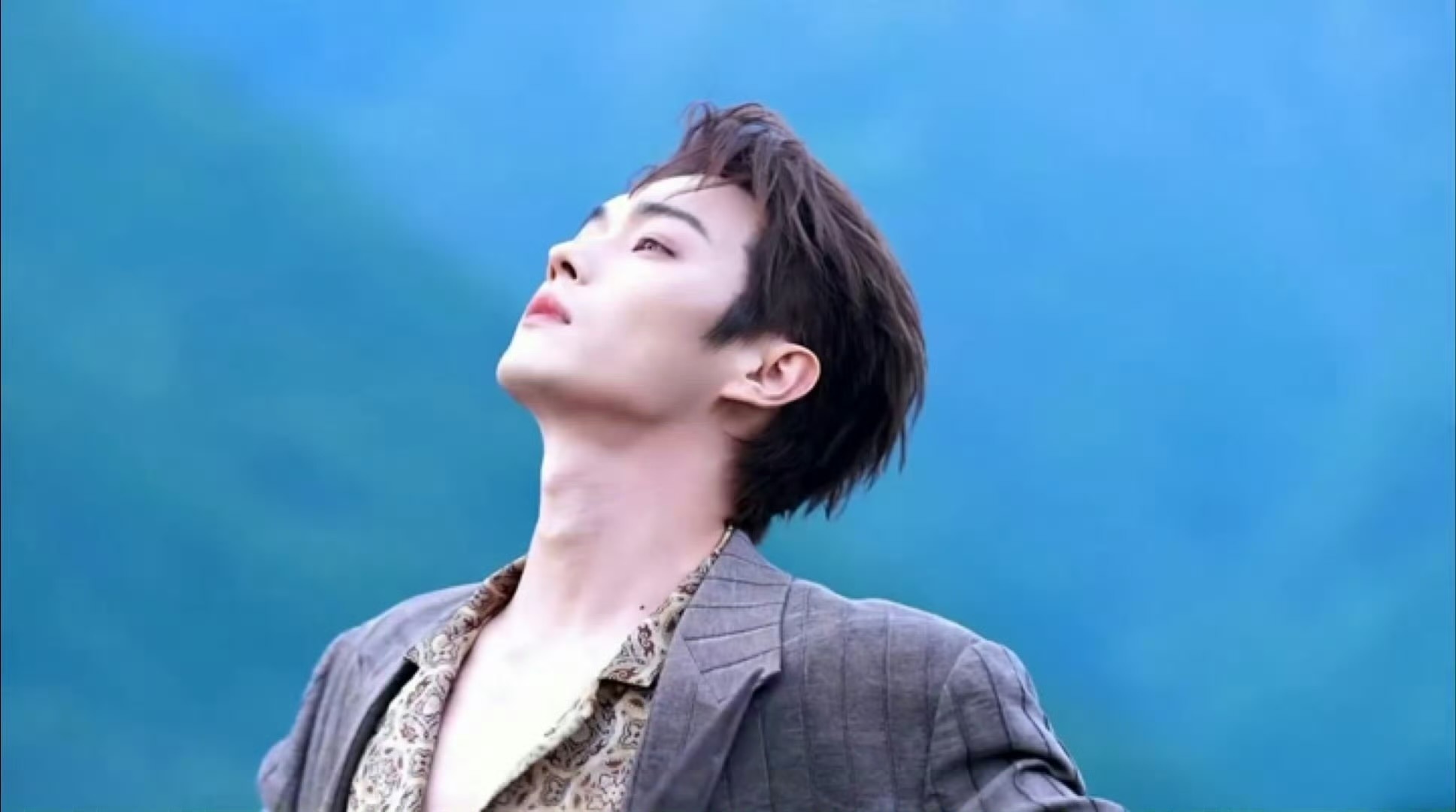 许凯等九位男明星亮相vogue现场图集