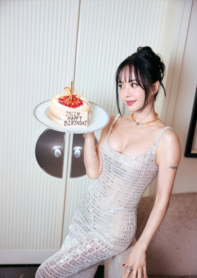 蔡依林46岁生日照出炉，自信松弛氛围感拉满