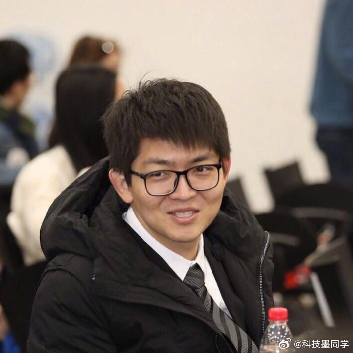 华为AI实验室主任王云鹤离职创业，AI竞争转向Agent赛道