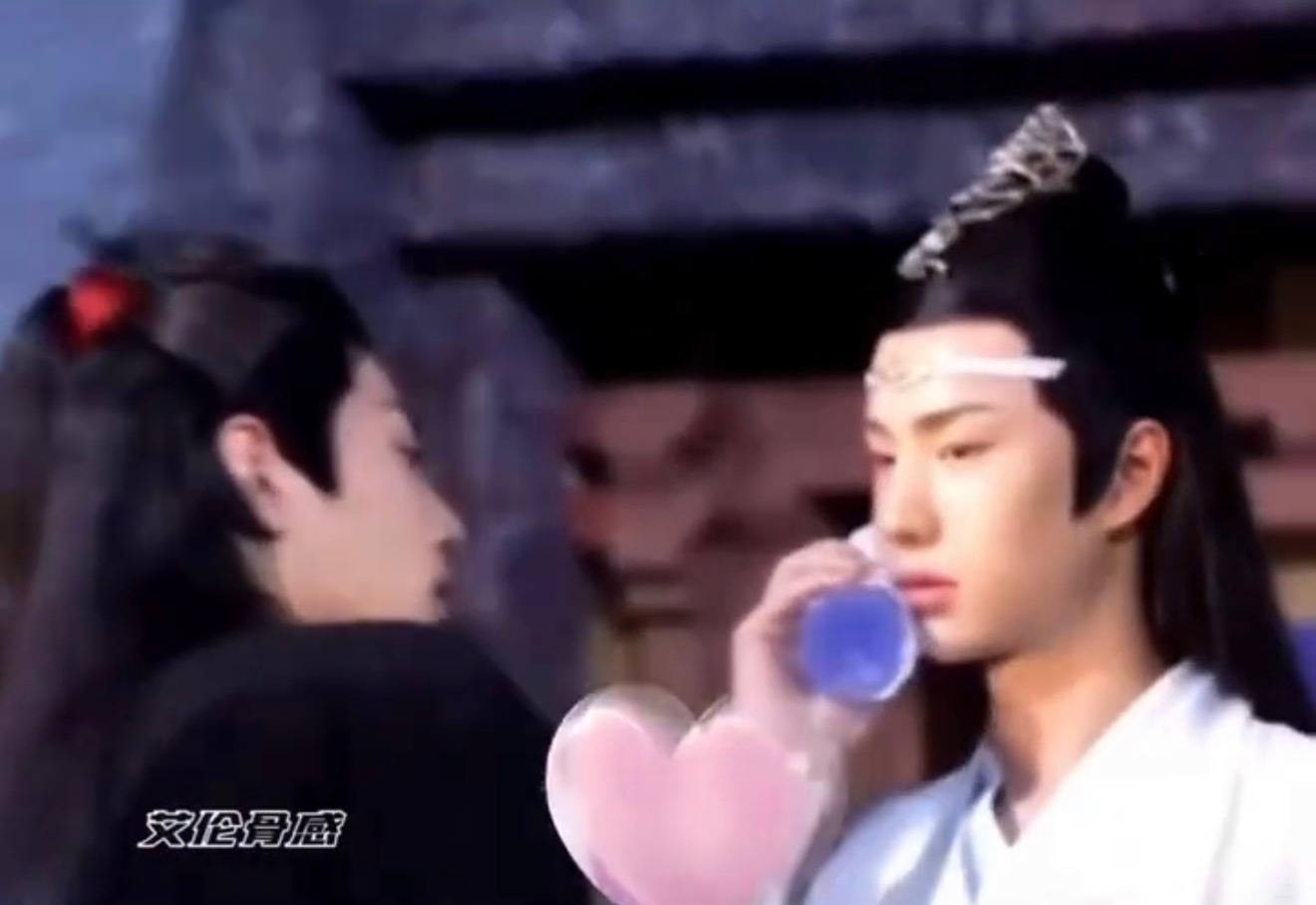 王一博两碗抄手提成引关注